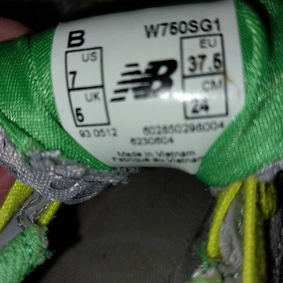 Women's New Balance 750v1 Training Athletic Shoe Size 7 - Picture 3 of 5